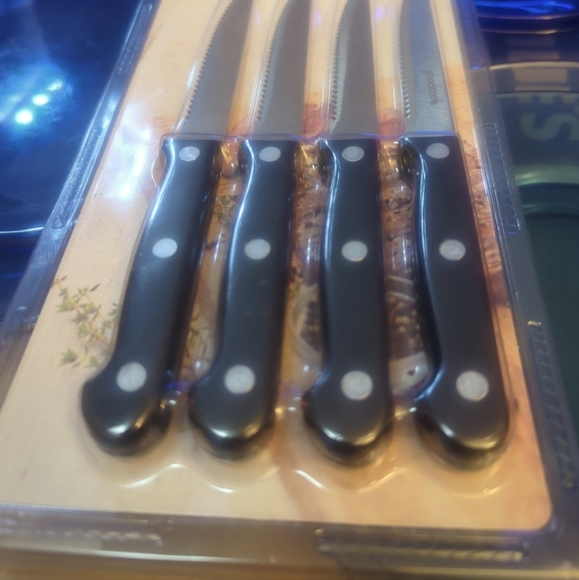 Brand new Goodcook essentials 4 piece steak knife Set - Picture 8 of 11